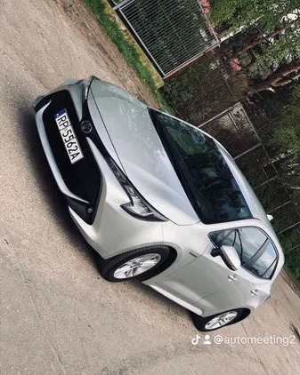 samochody osobowe Toyota Corolla cena 62000 przebieg: 188000, rok produkcji 2019 z Warszawa